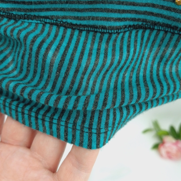 BUCKLE Daytrip Tunic Top Women's M Metallic Stud Embellished Green Black Stripe - Picture 6 of 12